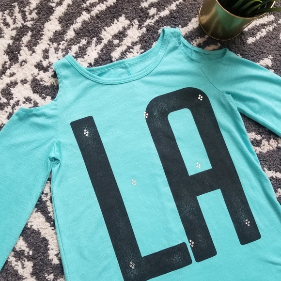 Cold shoulder blouse - Picture 2 of 4